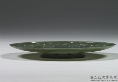 图片[2]-Jade round plate with carved floral patterns, Mughal Empire-China Archive